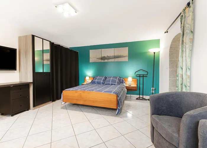 아파트 Montino - 5 Min Du Circuit - Parking - Wifi *